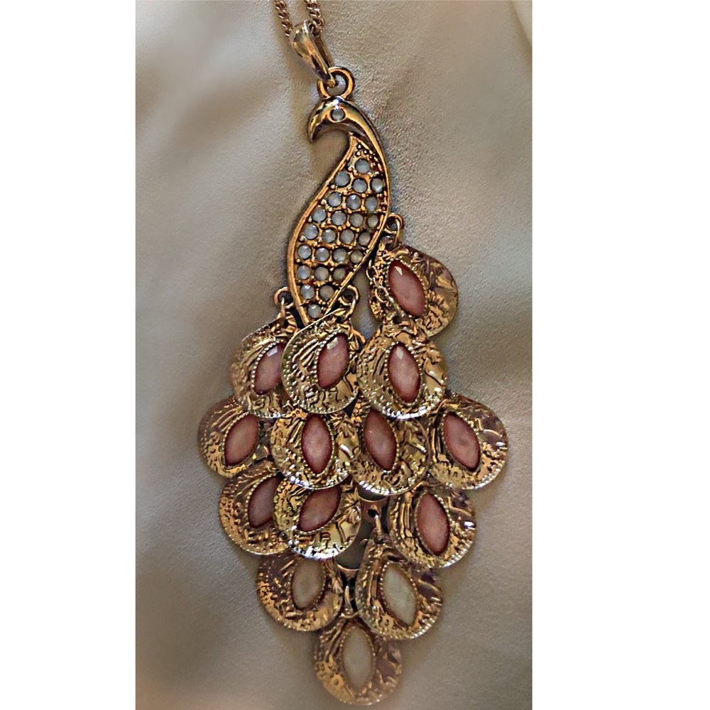 Antique Gold-Tone Peacock Necklace NWT ✨